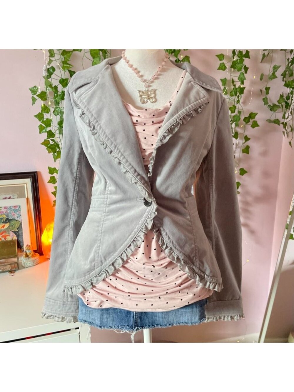 White House Black Market gray jacket with button closure and ruffled hem